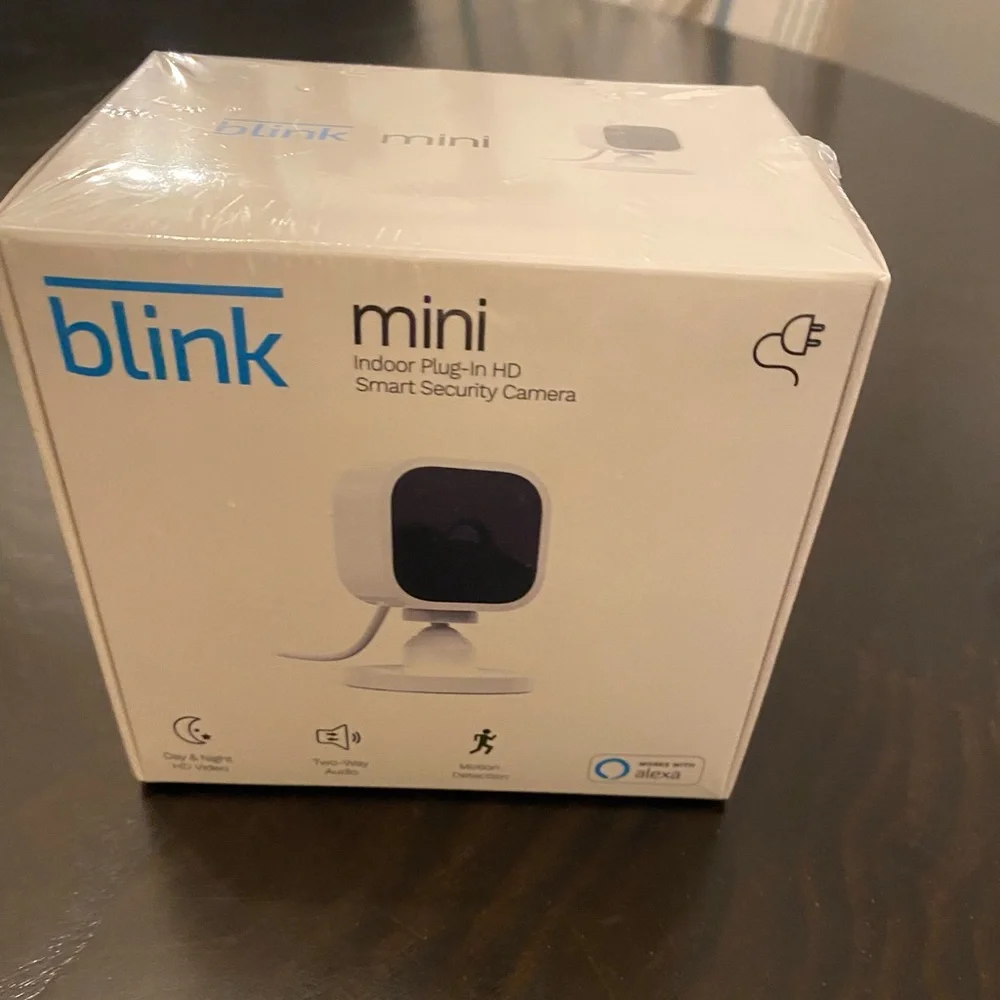 Blink Mini Indoor Plug-In HD Smart Security Camera